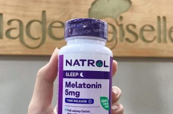Viên uống hỗ trợ giấc ngủ Natrol Sleeep Melatonin 10mg cách dùng?-1
