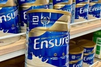 Cách pha sữa bột Ensure 850g Úc cho người già uống?-1