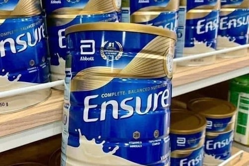 Cách pha sữa bột Ensure 850g Úc cho người già uống?-1