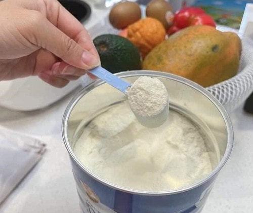 Cách pha sữa bột Ensure 850g Úc cho người già uống?-3